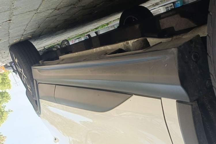 Used BYD Yuan Pro 2021 401 km Deluxe Version Left Side Sill