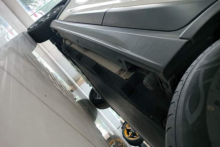 Used BYD Yuan Pro 2021 401 km Deluxe Version Left Side Sill