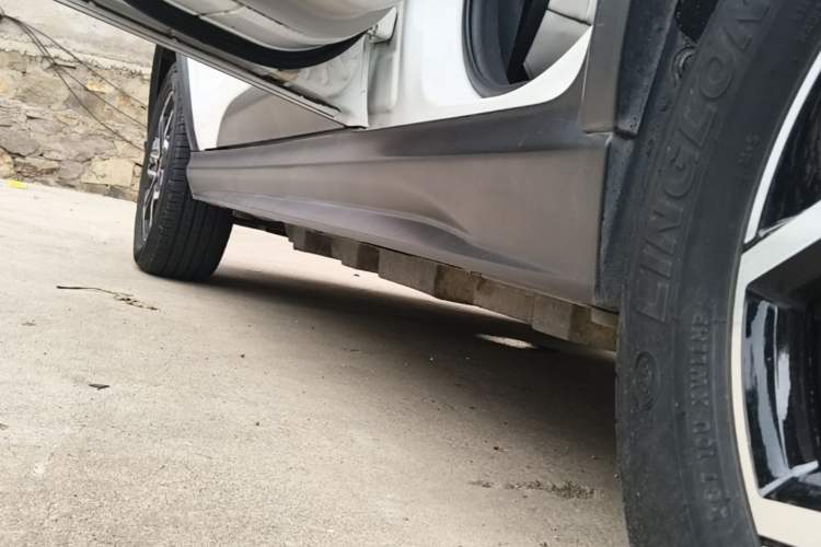 Used BYD Yuan Pro 2021 401 km Luxury Version Left Side Sill