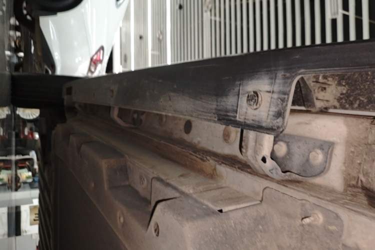 Used BYD Yuan Pro 2021 401 km Luxury Version Left Side Sill