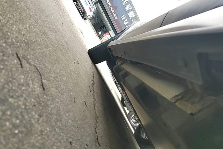 Used BYD Yuan Pro 2021 "Love for a Lifetime" Edition Left Side Sill