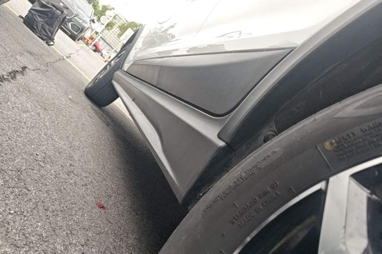Used BYD Yuan Pro 2021 401 km Deluxe Version Left Side Sill