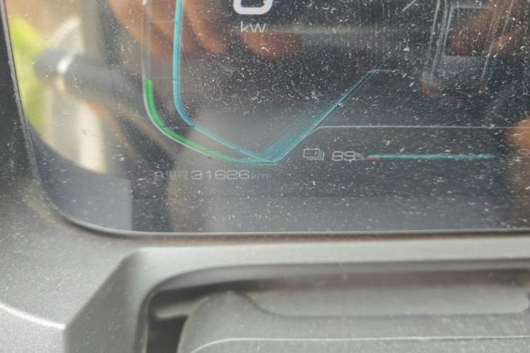 Used BYD Yuan Pro 2021 401 km Luxury Version Odometer Close Up