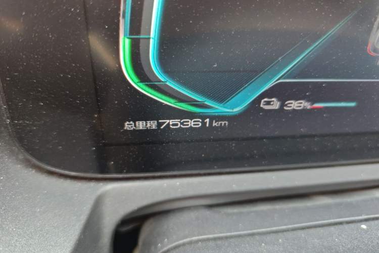 Used BYD Yuan Pro 2021 401 km Luxury Version Odometer Close Up