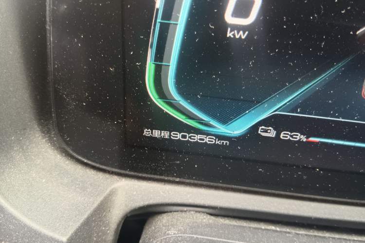 Used BYD Yuan Pro 2021 401 km Luxury Version Odometer Close Up