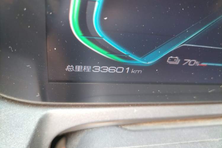 Used BYD Yuan Pro 2021 401 km Luxury Version Odometer Close Up