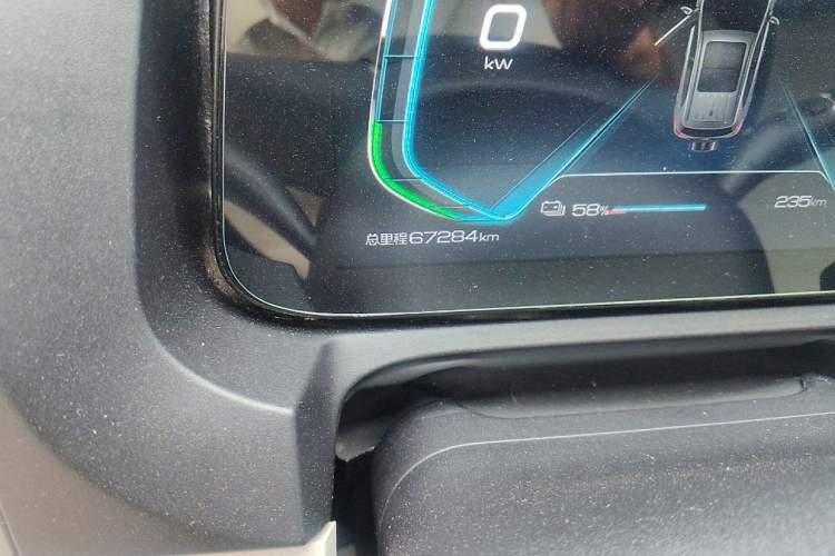 Used BYD Yuan Pro 2021 401 km Deluxe Version Odometer Close Up