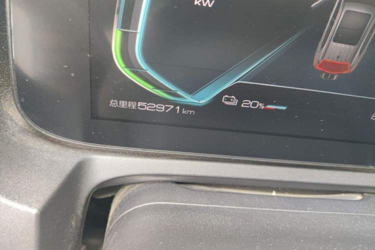 Used BYD Yuan Pro 2021 401 km Deluxe Version Odometer Close Up