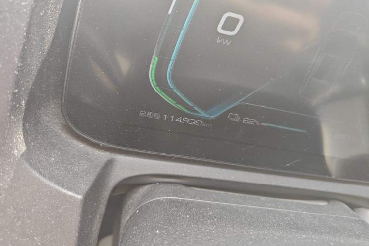 Used BYD Yuan Pro 2021 401 km Deluxe Version Odometer Close Up
