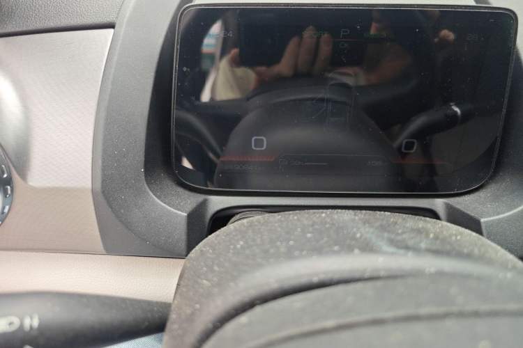 Used BYD Yuan Pro 2021 401 km Deluxe Version Odometer Close Up
