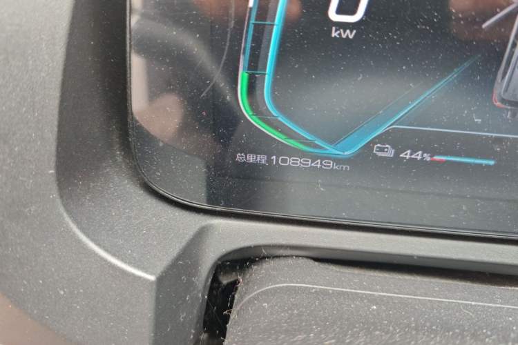 Used BYD Yuan Pro 2021 401 km Luxury Version Odometer Close Up