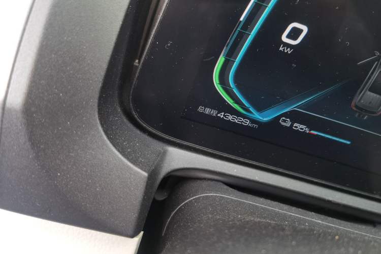 Used BYD Yuan Pro 2021 401 km Deluxe Version Odometer Close Up
