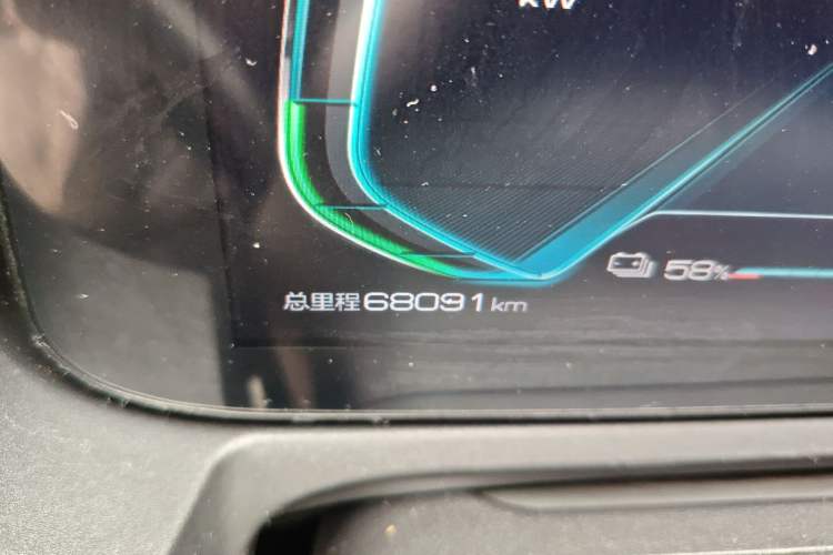 Used BYD Yuan Pro 2021 401 km Luxury Version Odometer Close Up