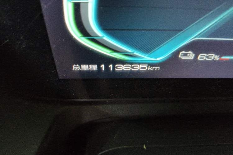 Used BYD Yuan Pro 2021 401 km Luxury Version Odometer Close Up