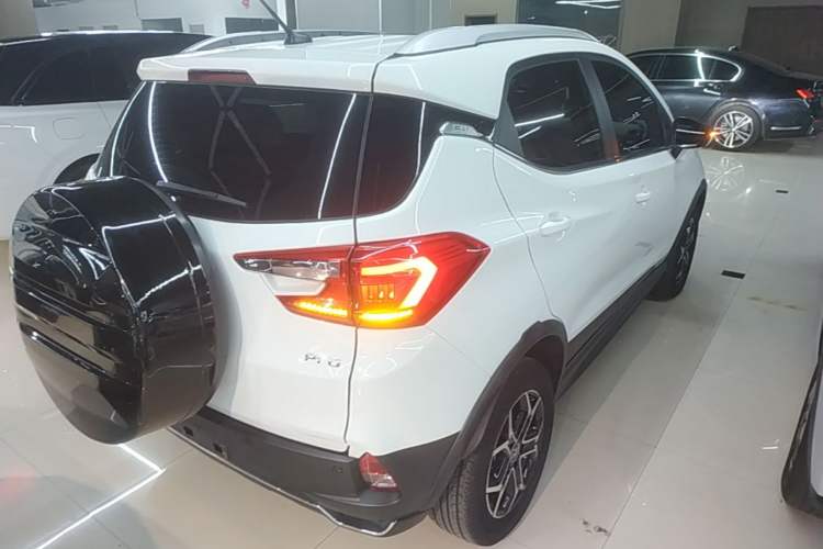 Used BYD Yuan Pro 2021 401 km Deluxe Version Rear Right 45 Deg