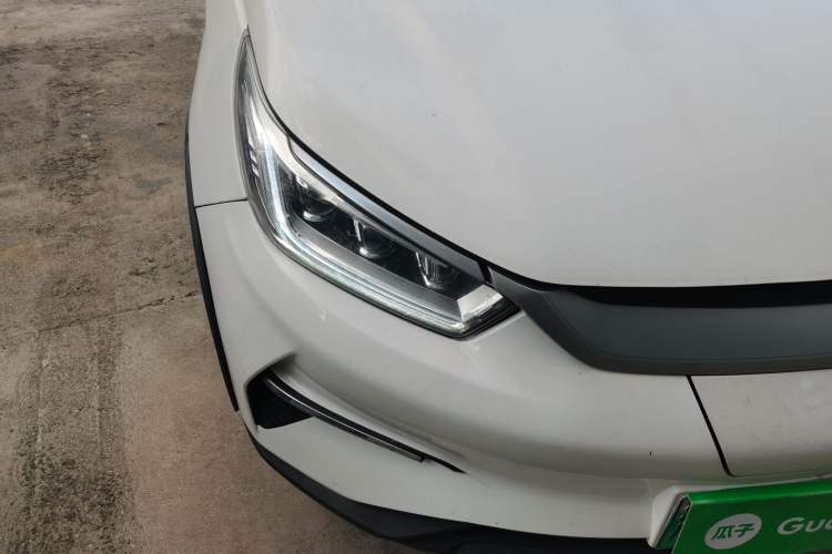 Used BYD Yuan Pro 2021 "Love for a Lifetime" Edition Right Front Headlight