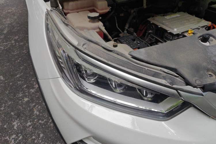 Used BYD Yuan Pro 2021 "Love for a Lifetime" Edition Right Front Headlight