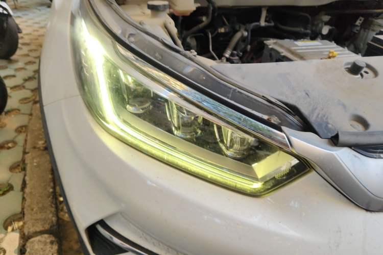 Used BYD Yuan Pro 2021 "Love for a Lifetime" Edition Right Front Headlight