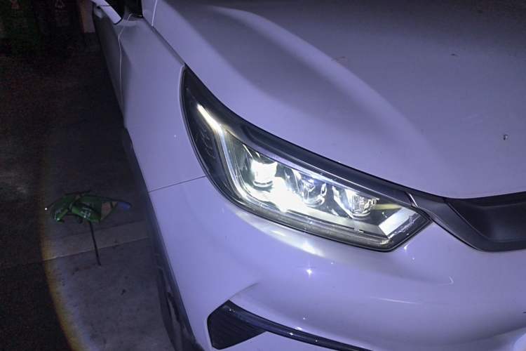 Used BYD Yuan Pro 2021 401 km Luxury Version Right Front Headlight