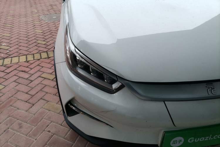 Used BYD Yuan Pro 2021 401 km Luxury Version Right Front Headlight