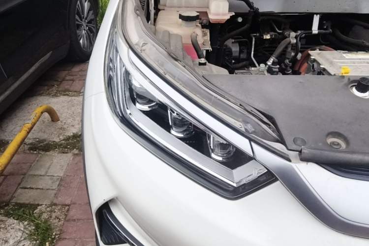 Used BYD Yuan Pro 2021 401 km Luxury Version Right Front Headlight