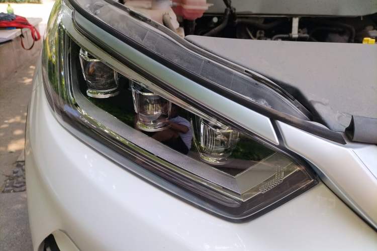 Used BYD Yuan Pro 2021 401 km Luxury Version Right Front Headlight