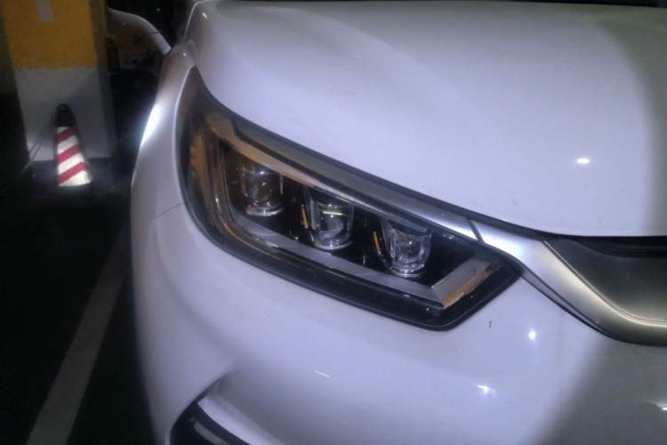 Used BYD Yuan Pro 2021 401 km Deluxe Version Right Front Headlight