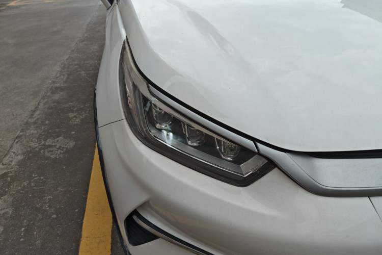 Used BYD Yuan Pro 2021 401 km Luxury Version Right Front Headlight