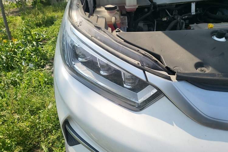 Used BYD Yuan Pro 2021 "Love for a Lifetime" Edition Right Front Headlight
