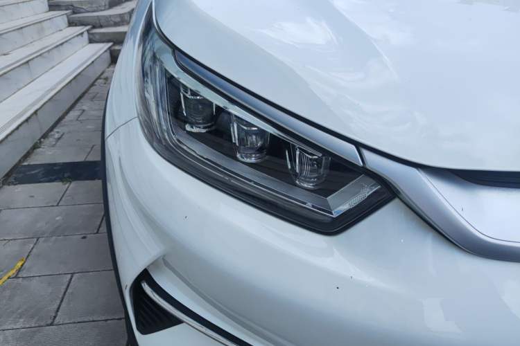 Used BYD Yuan Pro 2021 401 km Deluxe Version Right Front Headlight
