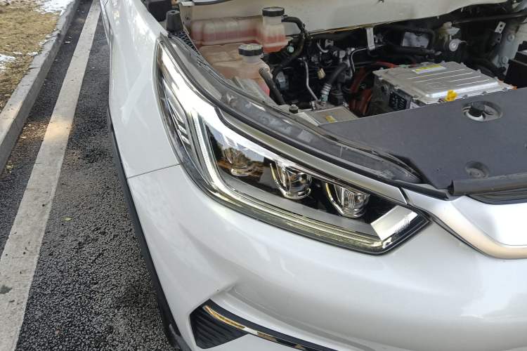 Used BYD Yuan Pro 2021 401 km Luxury Version Right Front Headlight