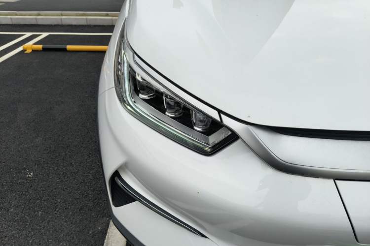 Used BYD Yuan Pro 2021 401 km Luxury Version Right Front Headlight