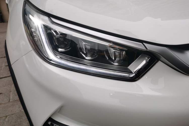 Used BYD Yuan Pro 2021 401 km Luxury Version Right Front Headlight