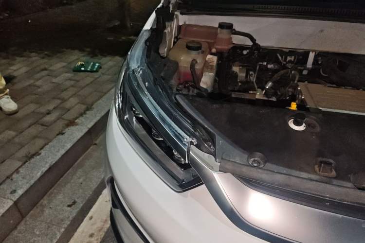 Used BYD Yuan Pro 2021 401 km Luxury Version Right Front Headlight