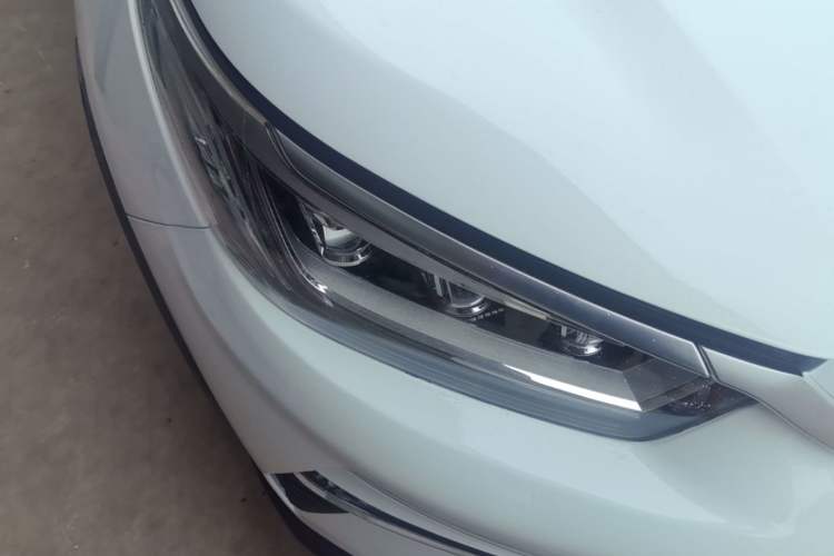 Used BYD Yuan Pro 2021 "Love for a Lifetime" Edition Right Front Headlight