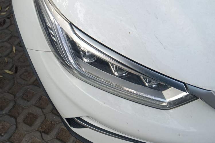 Used BYD Yuan Pro 2021 401 km Luxury Version Right Front Headlight