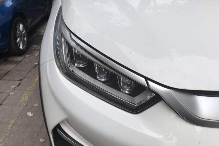 Used BYD Yuan Pro 2021 401 km Luxury Version Right Front Headlight