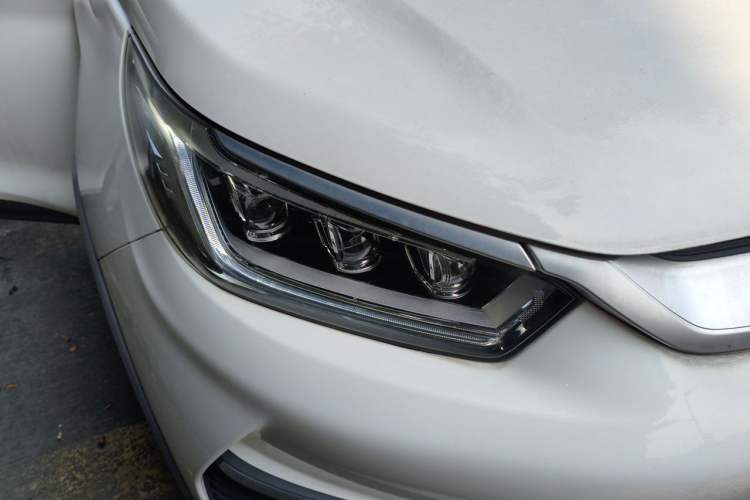 Used BYD Yuan Pro 2021 401 km Deluxe Version Right Front Headlight