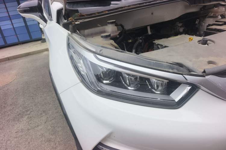 Used BYD Yuan Pro 2021 401 km Deluxe Version Right Front Headlight