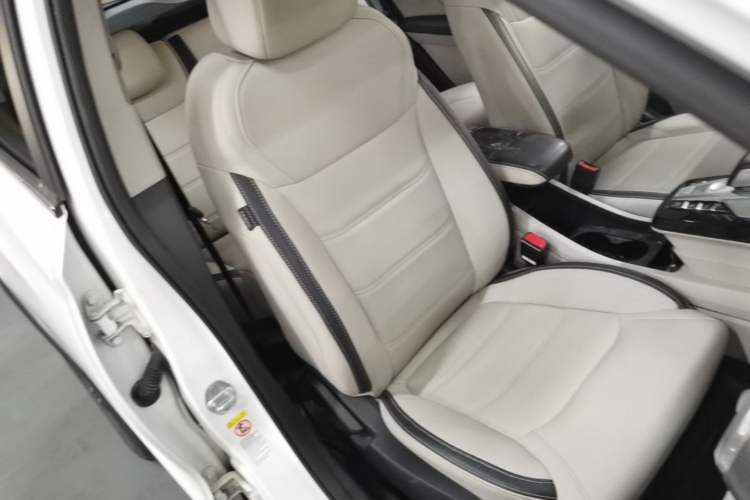 Used BYD Yuan Pro 2021 401 km Deluxe Version Right Front Seat