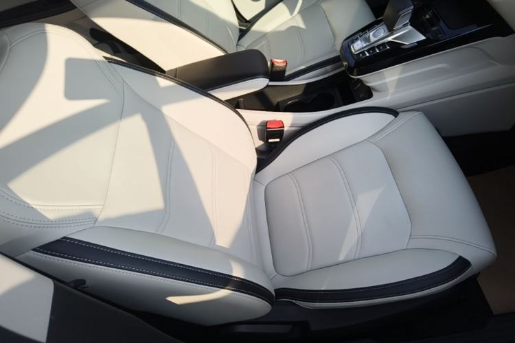Used BYD Yuan Pro 2021 401 km Luxury Version Right Front Seat