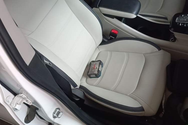 Used BYD Yuan Pro 2021 "Love for a Lifetime" Edition Right Front Seat