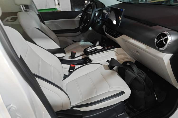 Used BYD Yuan Pro 2021 401 km Deluxe Version Right Front Seat