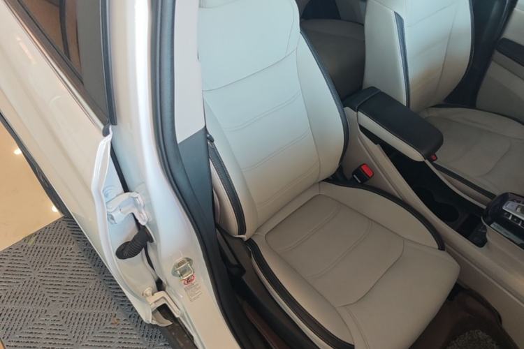Used BYD Yuan Pro 2021 401 km Deluxe Version Right Front Seat