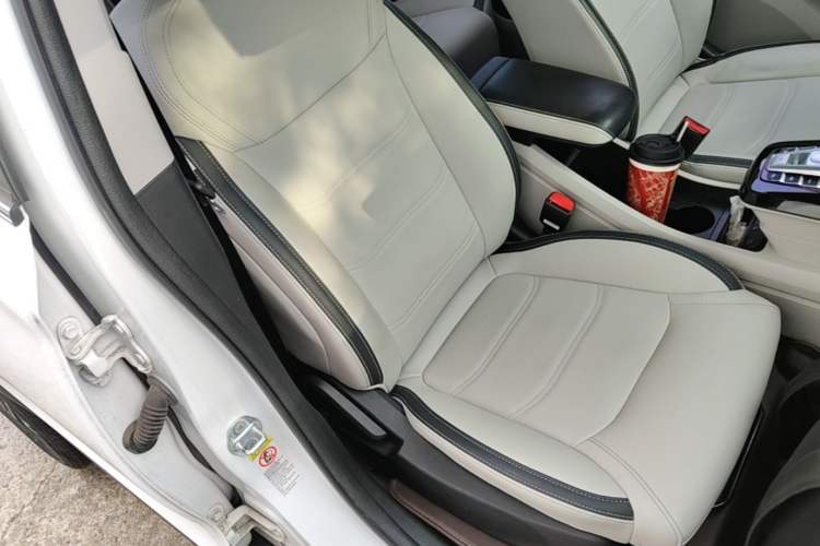Used BYD Yuan Pro 2021 401 km Deluxe Version Right Front Seat