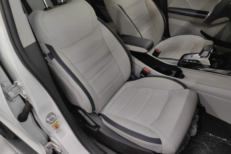 Used BYD Yuan Pro 2021 401 km Deluxe Version Right Front Seat