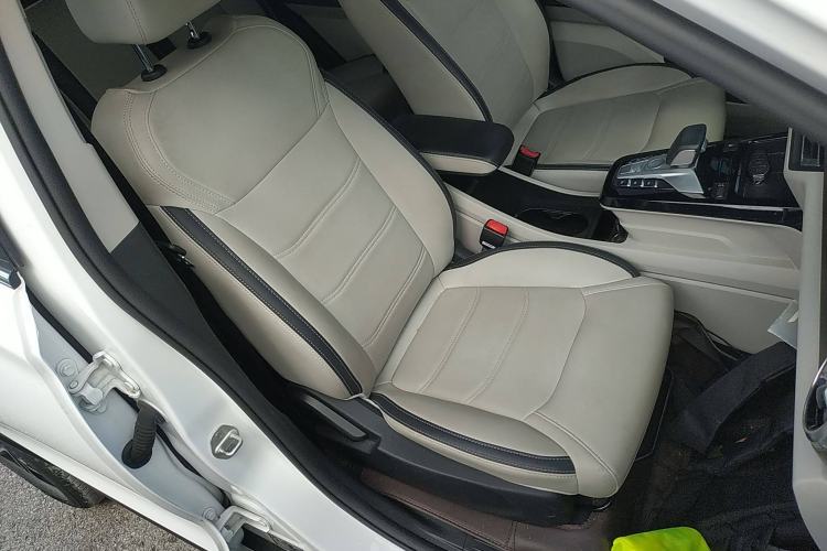 Used BYD Yuan Pro 2021 "Love for a Lifetime" Edition Right Front Seat