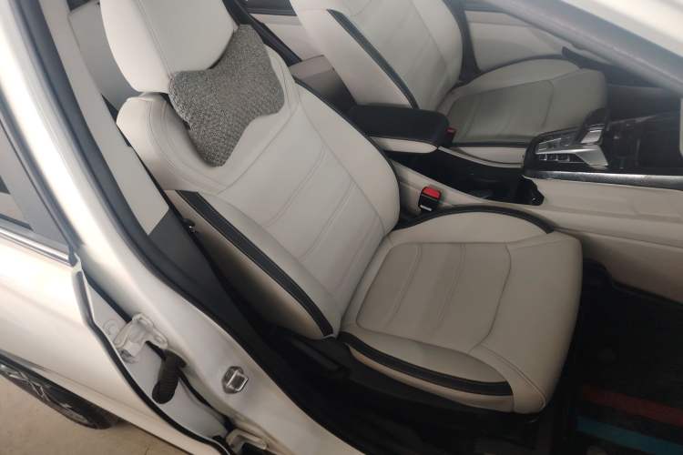 Used BYD Yuan Pro 2021 401 km Luxury Version Right Front Seat