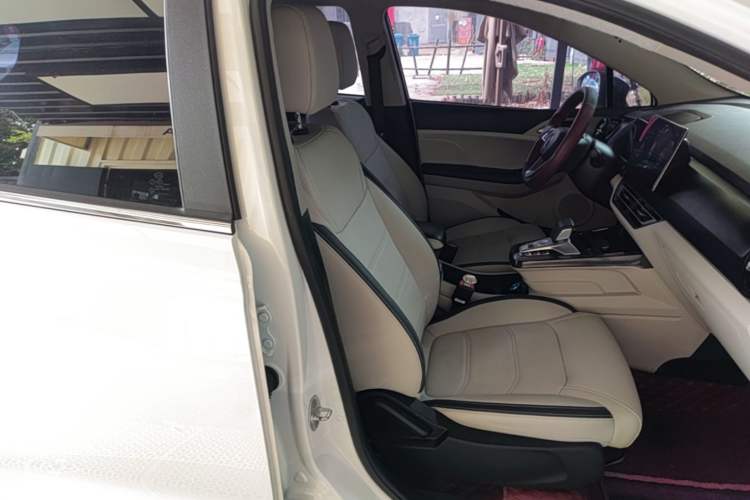Used BYD Yuan Pro 2021 401 km Luxury Version Right Front Seat