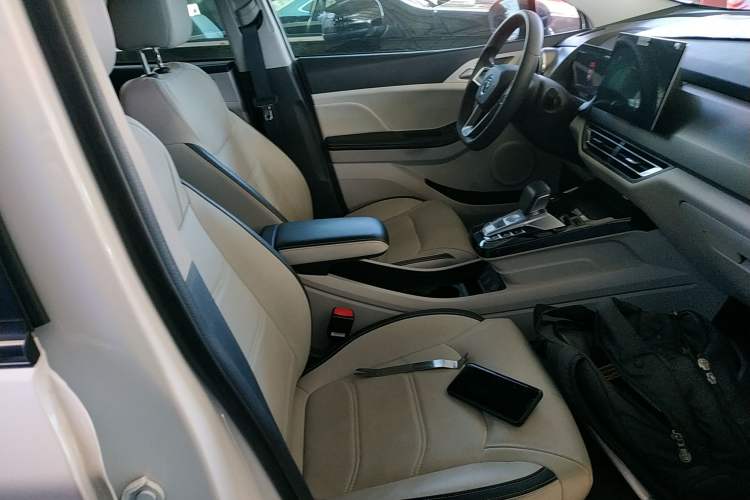 Used BYD Yuan Pro 2021 401 km Luxury Version Right Front Seat